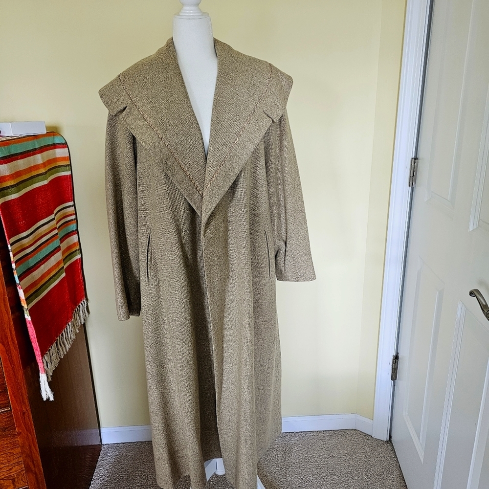 LONG vintage coat by Kennie